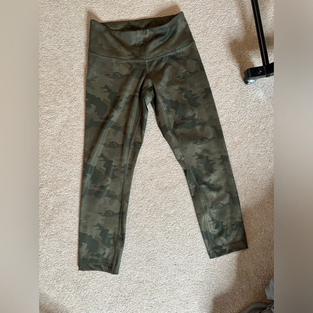 40. Lululemon Wunder under crop, camo, flawed